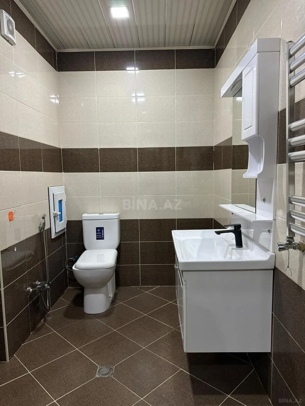 Kirayə verilir 2 otaqlı mənzil 75 m²