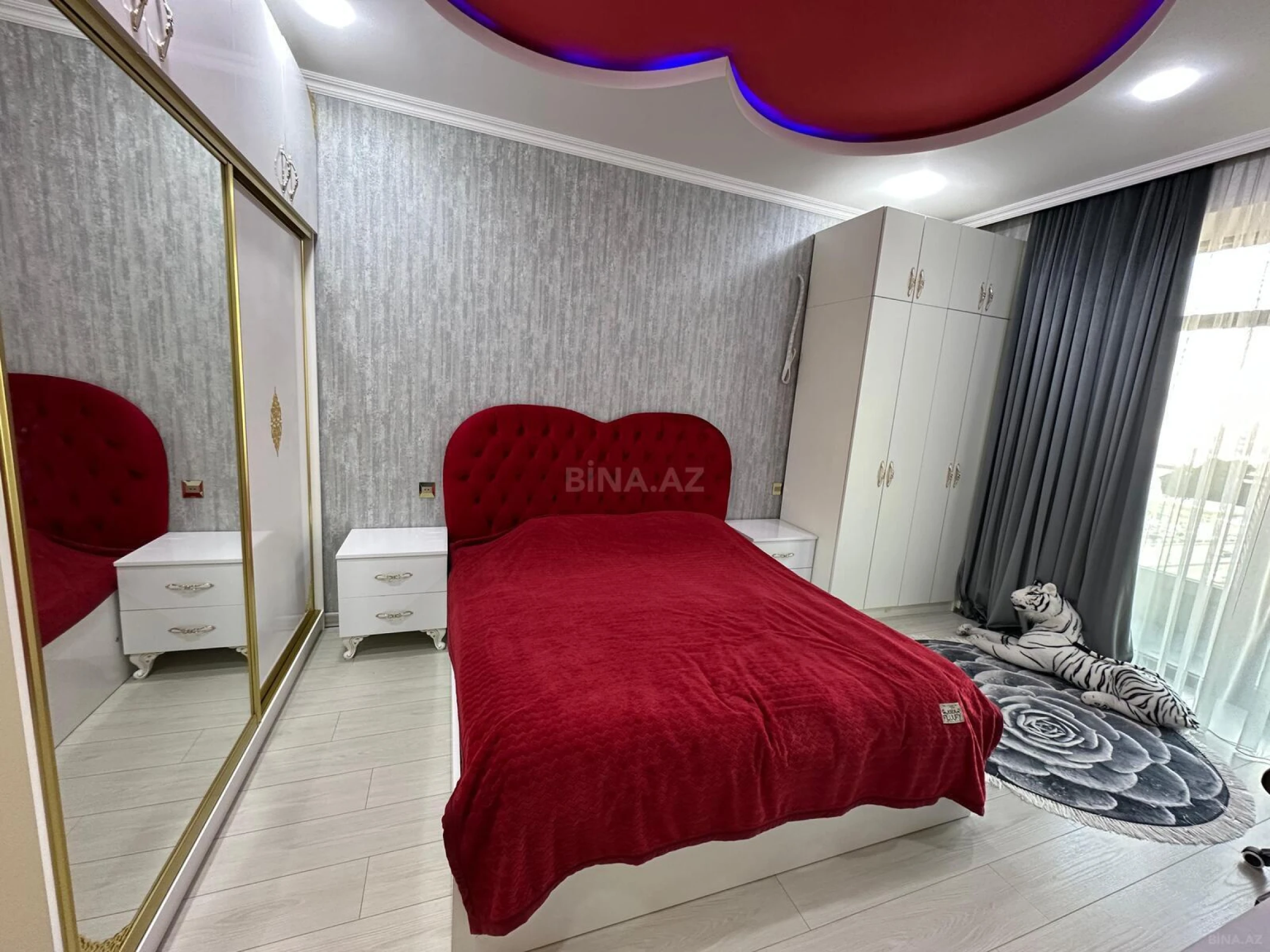 Kirayə verilir 2 otaqlı mənzil 100.4 m²