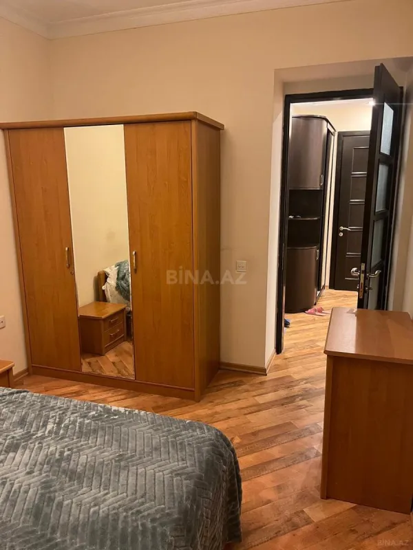 Kirayə verilir 2 otaqlı mənzil 80 m²