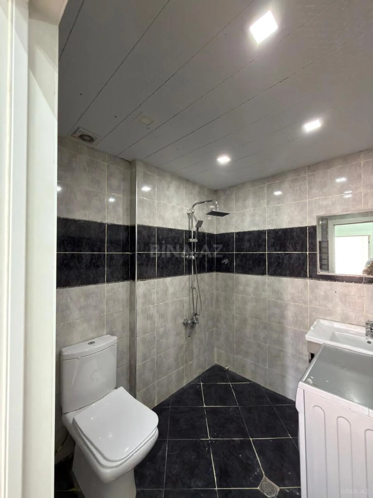 Satılır 2 otaqlı mənzil 60 m²