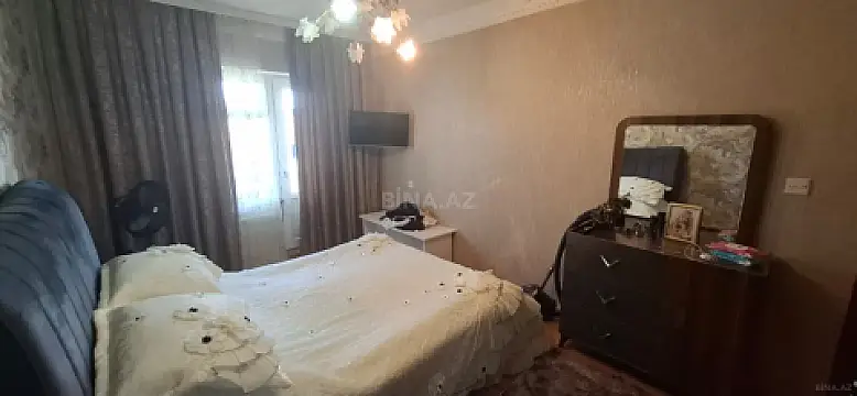 Satılır 5 otaqlı mənzil 120 m²