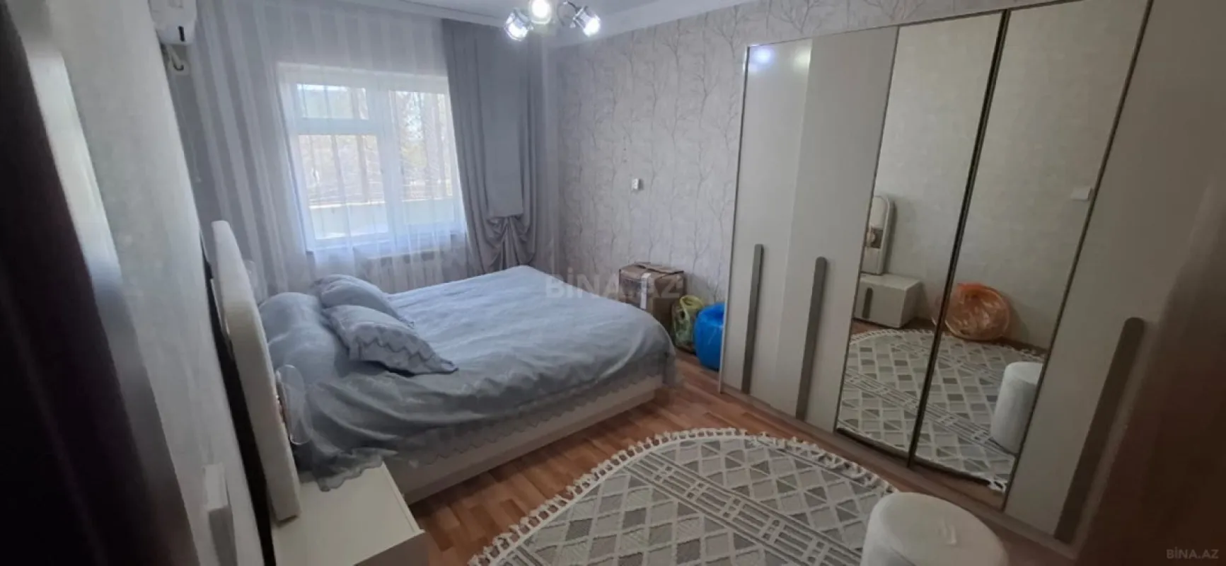Satılır 5 otaqlı mənzil 120 m²
