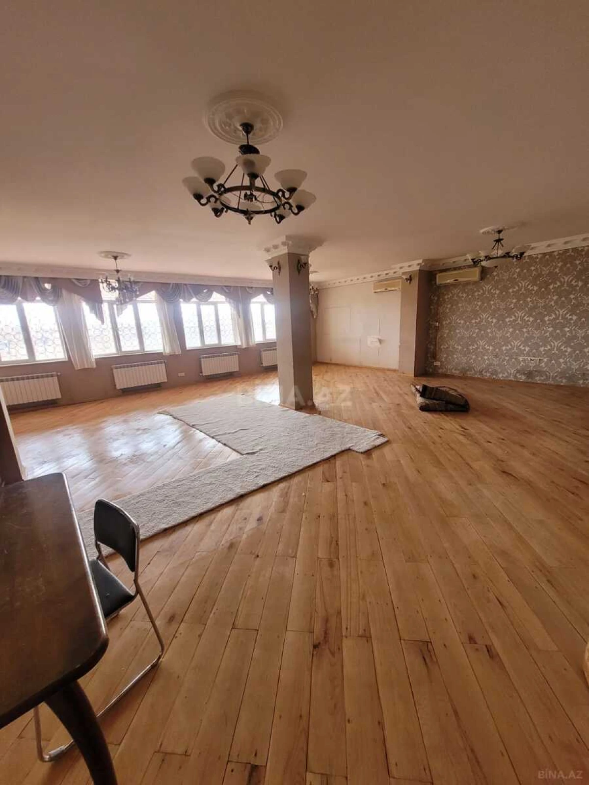 Satılır 13 otaqlı həyət evi 480 m²