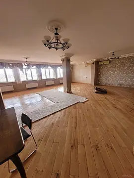 Satılır 13 otaqlı həyət evi 480 m²