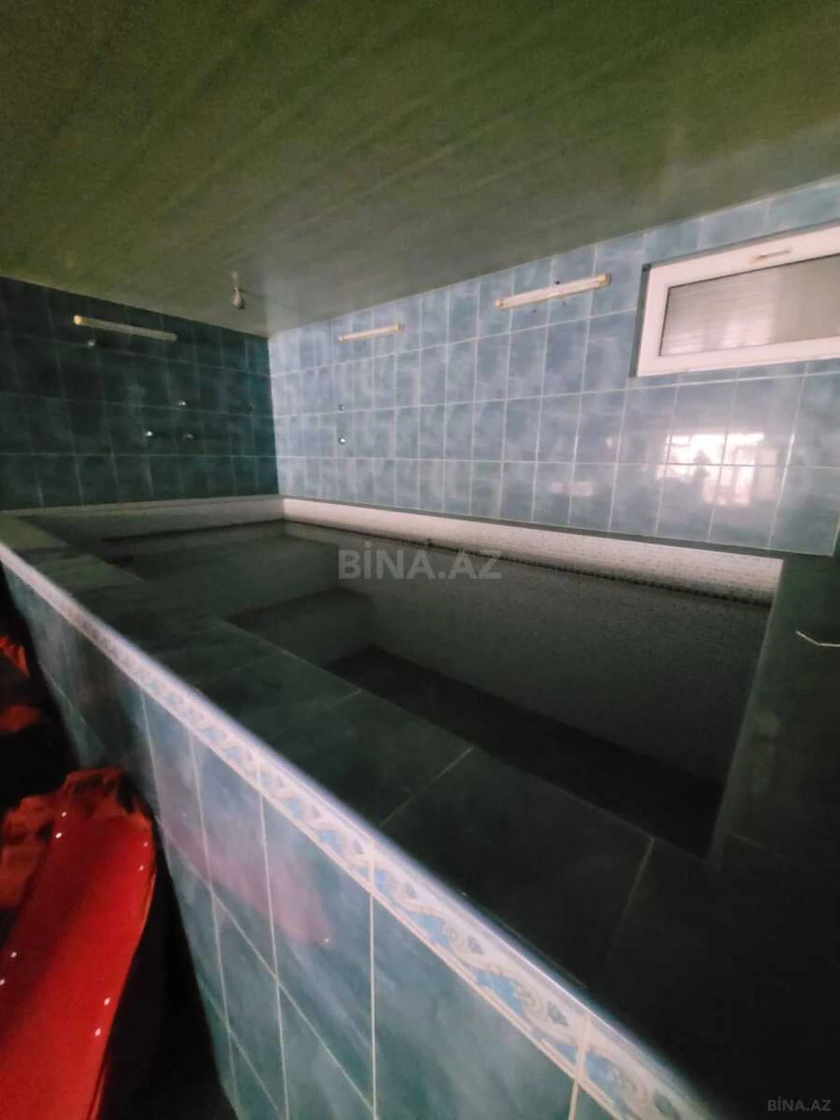 Satılır 13 otaqlı həyət evi 480 m²