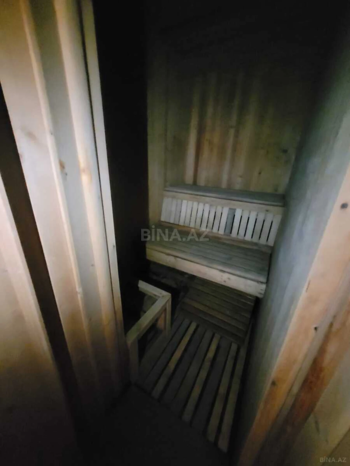 Satılır 13 otaqlı həyət evi 480 m²