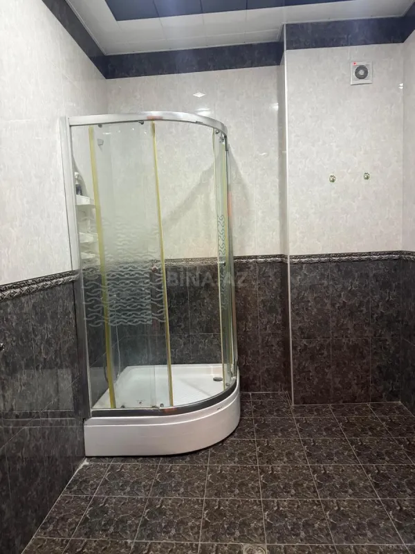Kirayə verilir 4 otaqlı mənzil 160 m²