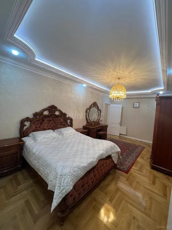 Kirayə verilir 3 otaqlı mənzil 115 m²