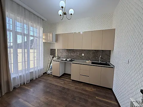 Satılır 4 otaqlı həyət evi 100 m²