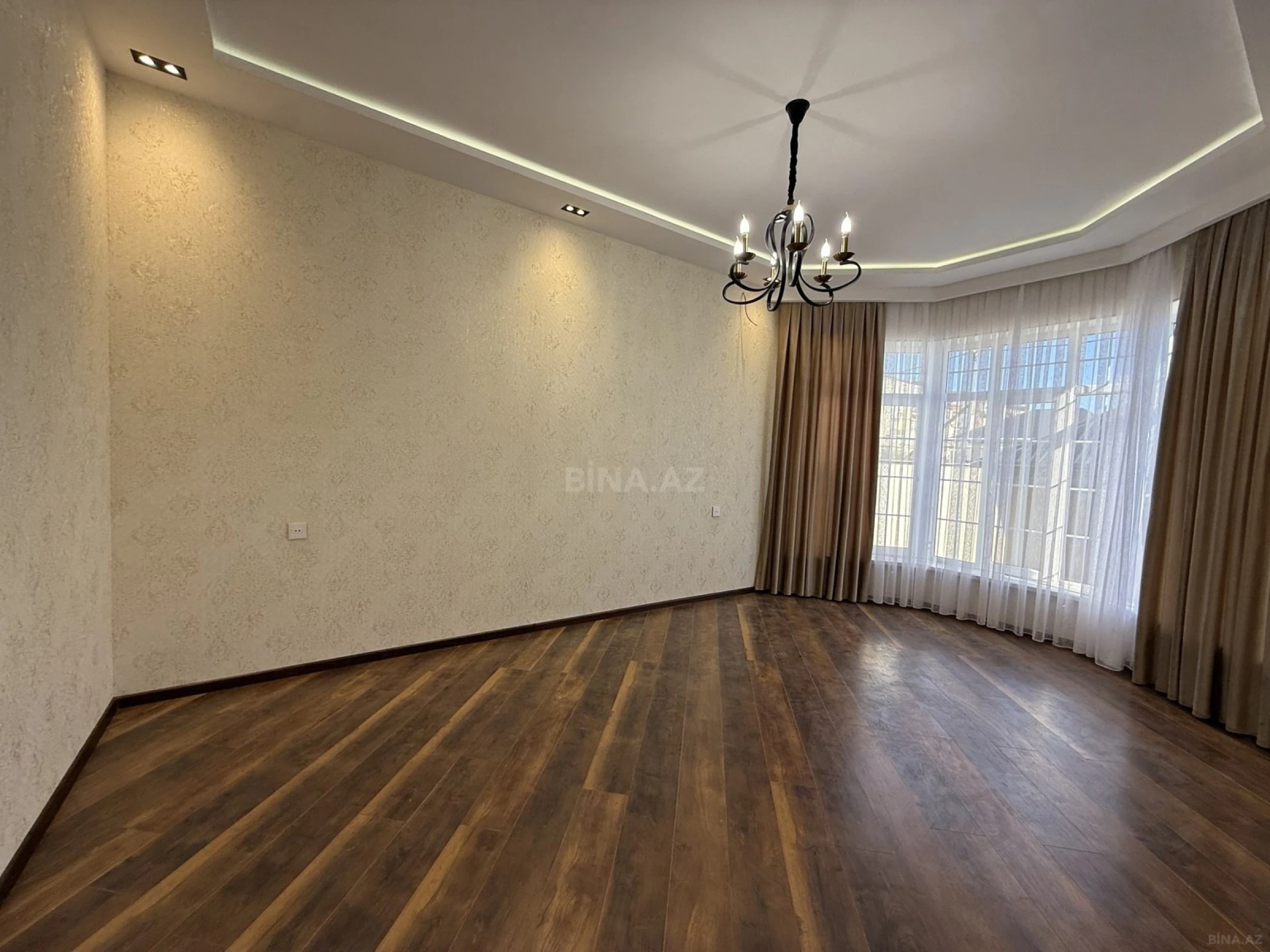 Satılır 4 otaqlı həyət evi 100 m²
