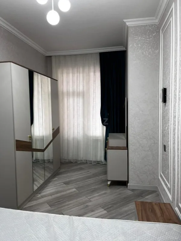 Kirayə verilir 2 otaqlı mənzil 65 m²