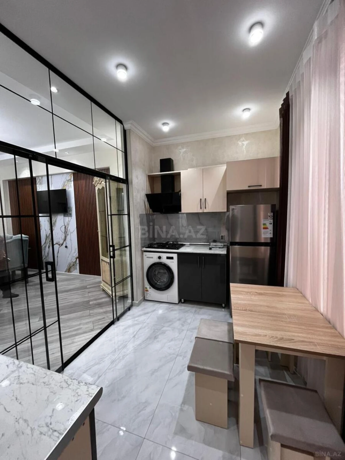 Kirayə verilir 2 otaqlı mənzil 65 m²