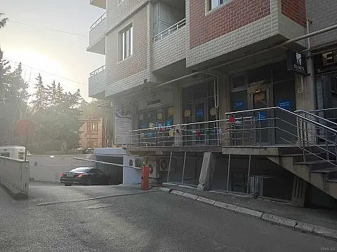 Satılır obyekt 120 m² — Bakı, Memar Əcəmi yanı 120.00 m²