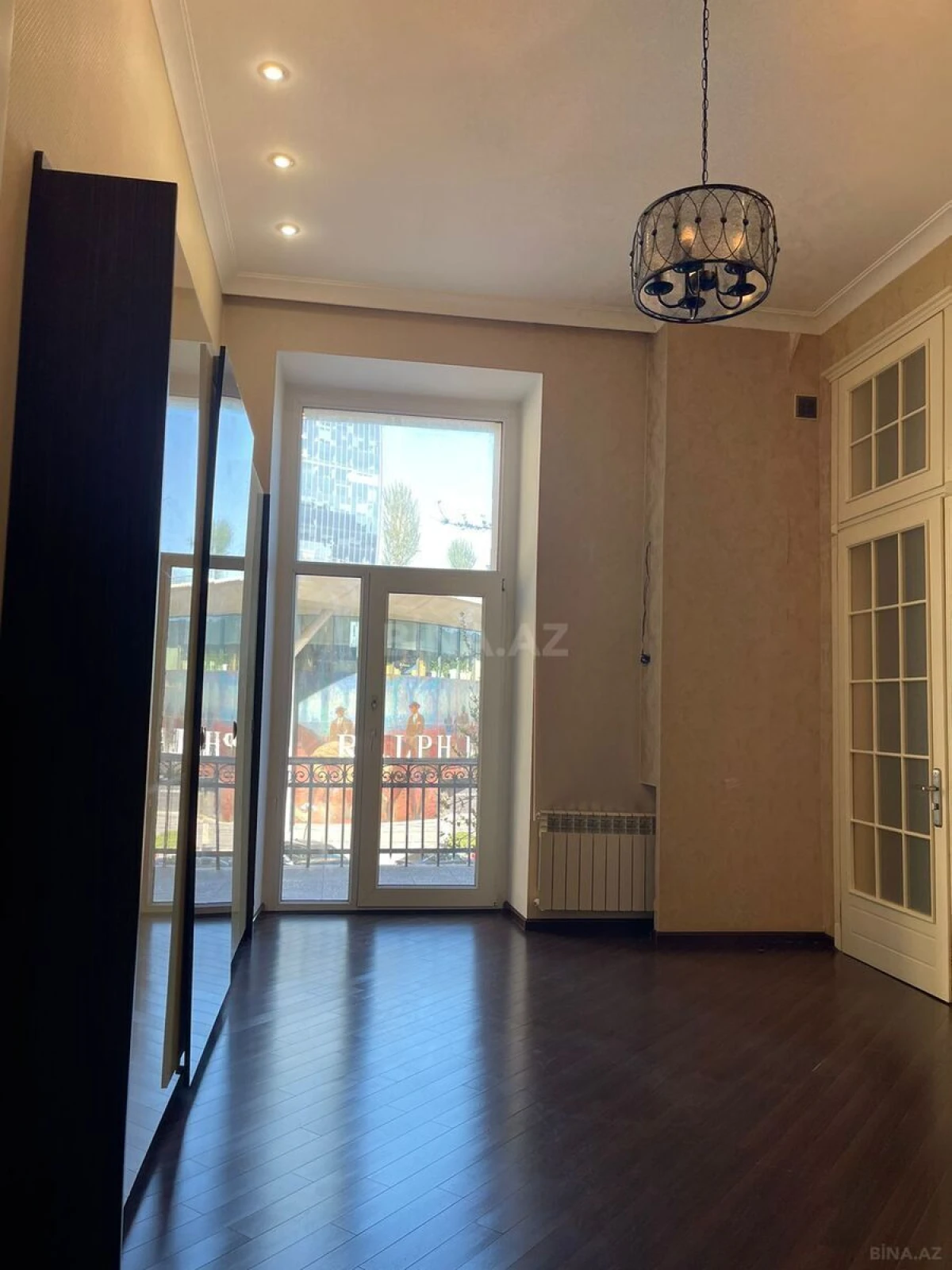 Kirayə verilir 4 otaqlı ofis 110 m²