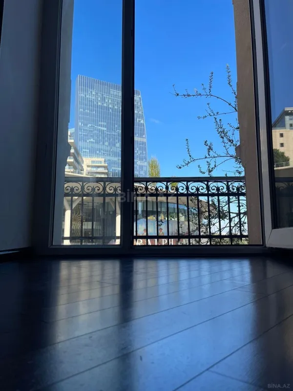 Kirayə verilir 4 otaqlı ofis 110 m²