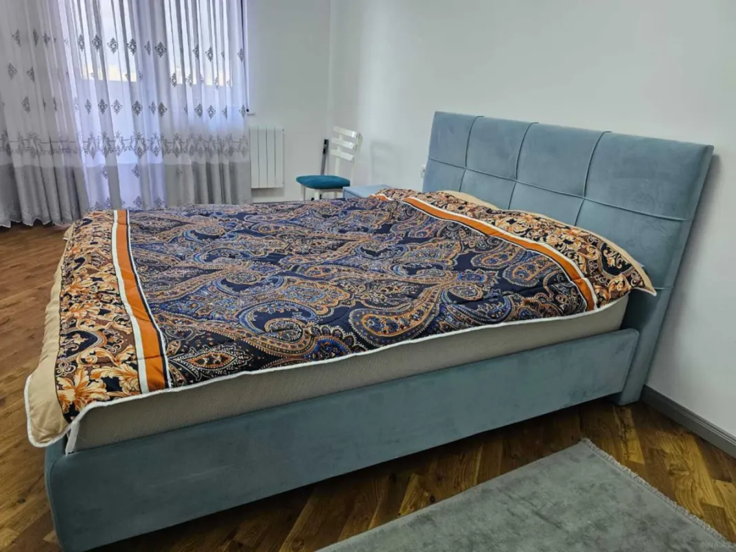 Kirayə verilir 2 otaqlı mənzil 100 m²