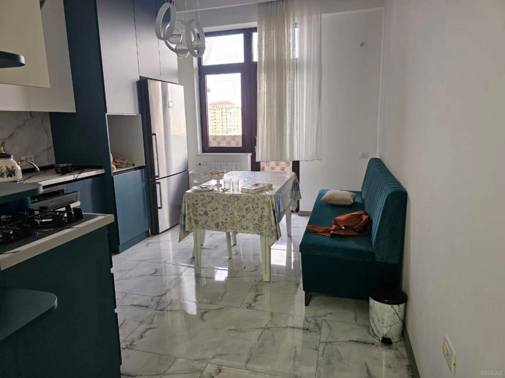 Kirayə verilir 2 otaqlı mənzil 100 m²