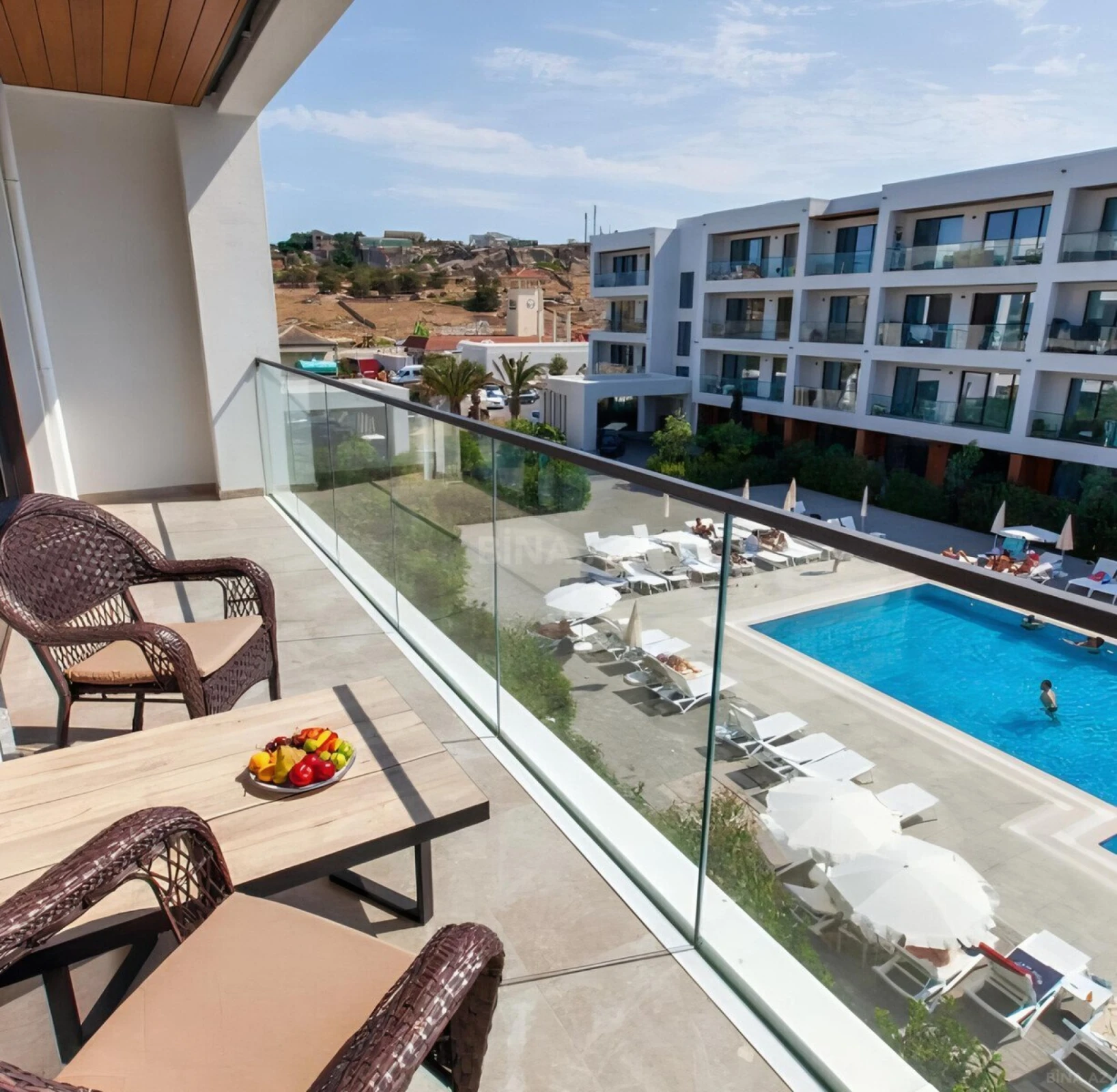 Kirayə verilir 3 otaqlı mənzil 105 m²