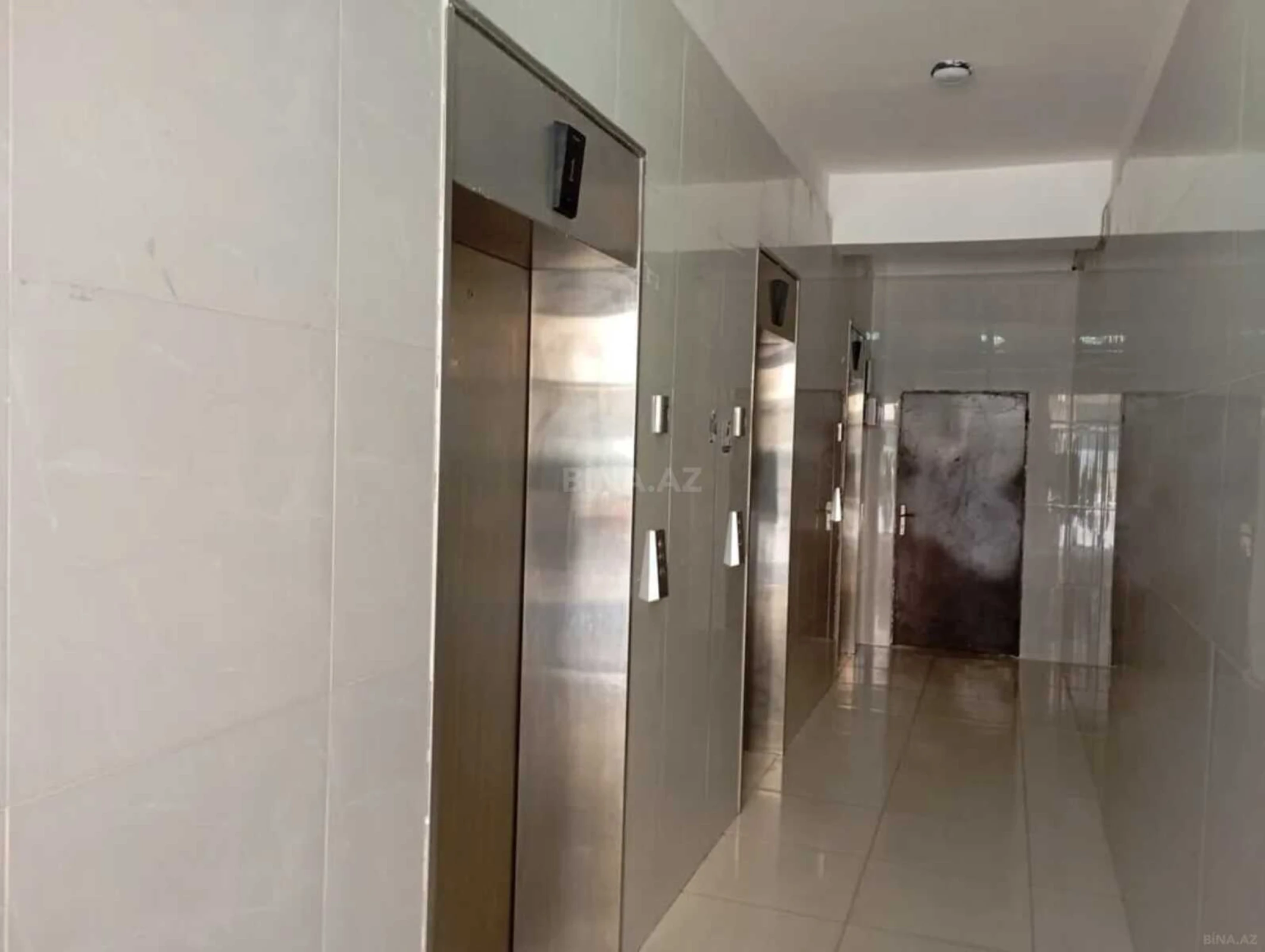 Satılır 3 otaqlı mənzil 114.9 m²