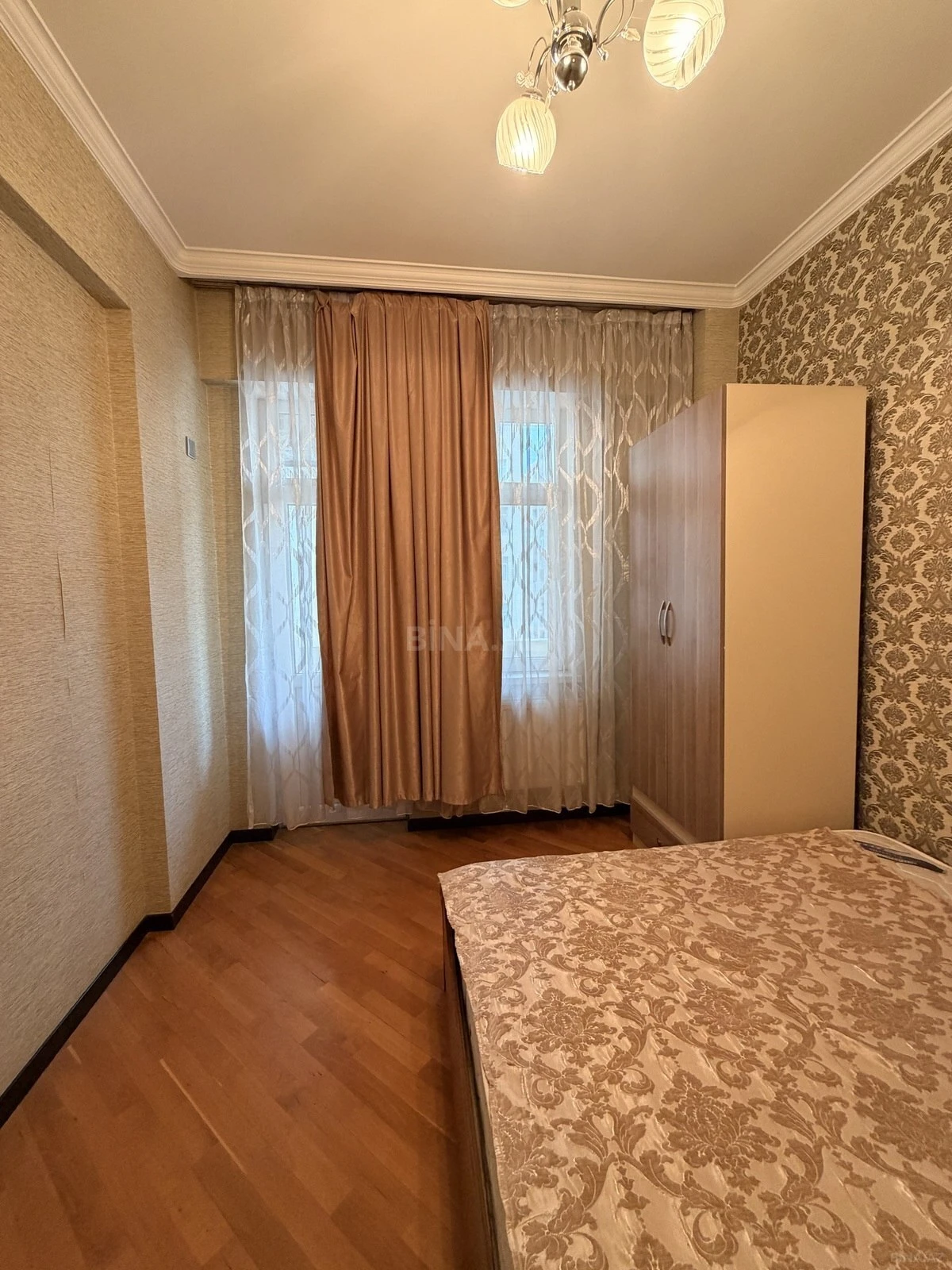 Satılır 2 otaqlı mənzil 63 m²