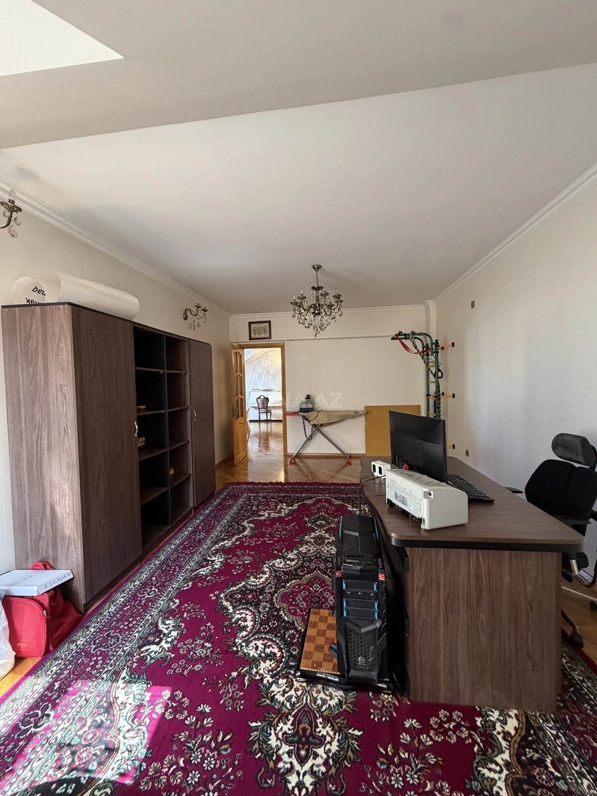 Satılır 8 otaqlı mənzil 400 m²