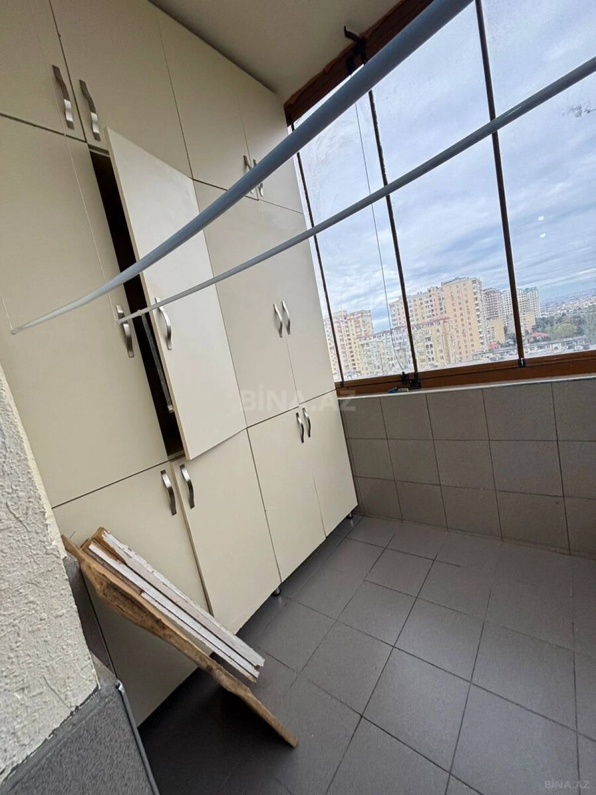 Kirayə verilir 3 otaqlı mənzil 130 m²