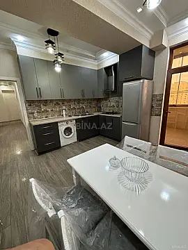 Kirayə verilir 3 otaqlı mənzil 130 m² — Bakı, Memar Əcəmi yanı 3 otaq 130.00 m²