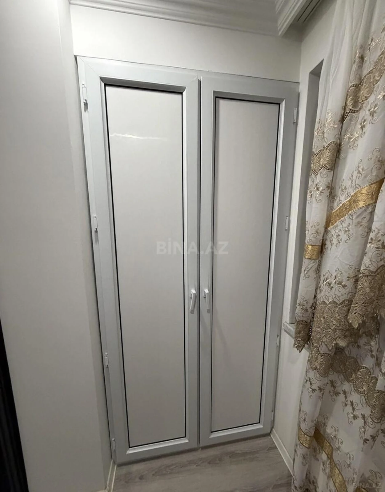 Satılır 2 otaqlı mənzil 60 m²