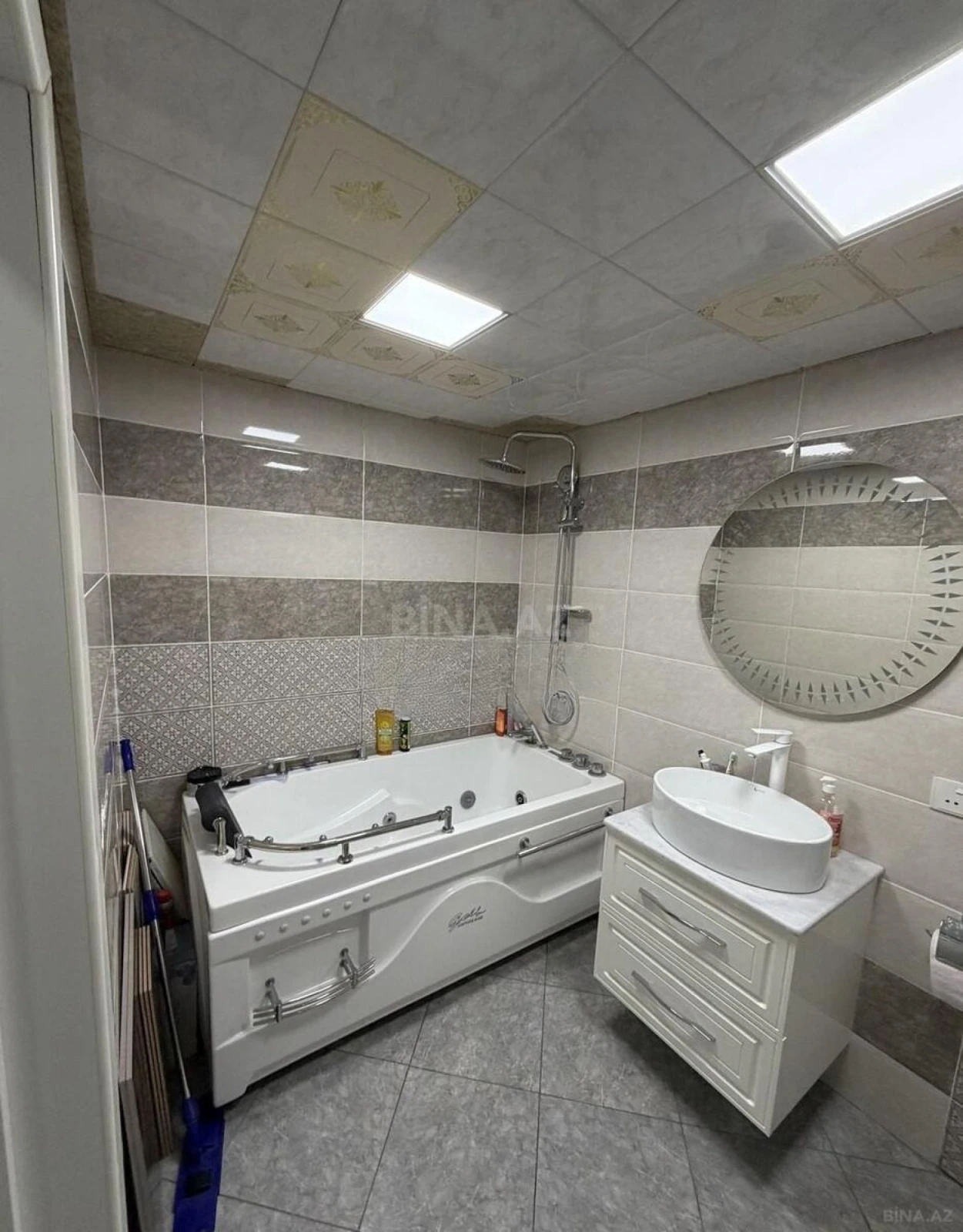 Satılır 2 otaqlı mənzil 60 m²