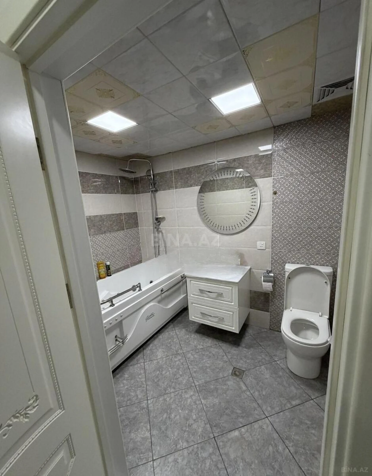 Satılır 2 otaqlı mənzil 60 m²