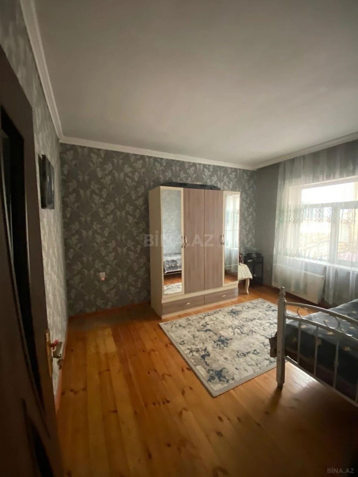 Satılır 4 otaqlı həyət evi 239 m²