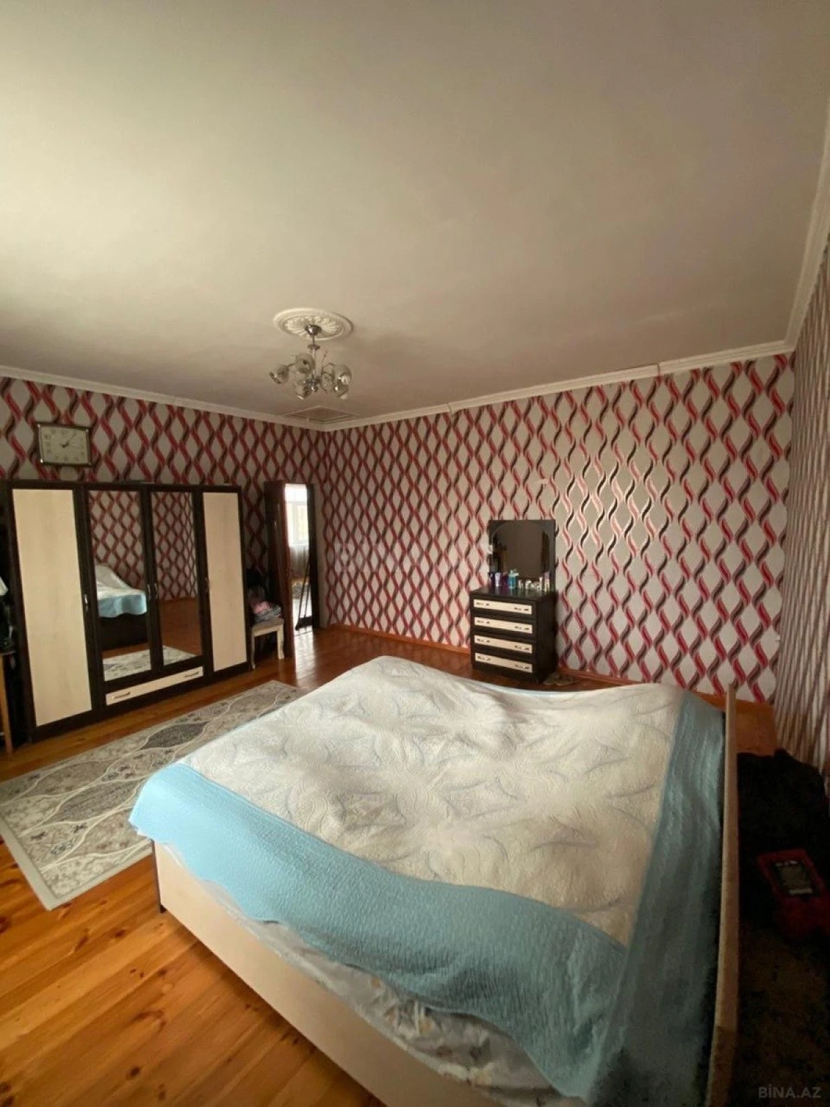 Satılır 4 otaqlı həyət evi 239 m²