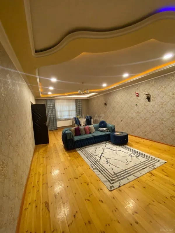 Satılır 4 otaqlı həyət evi 239 m²