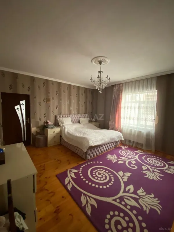 Satılır 4 otaqlı həyət evi 239 m²