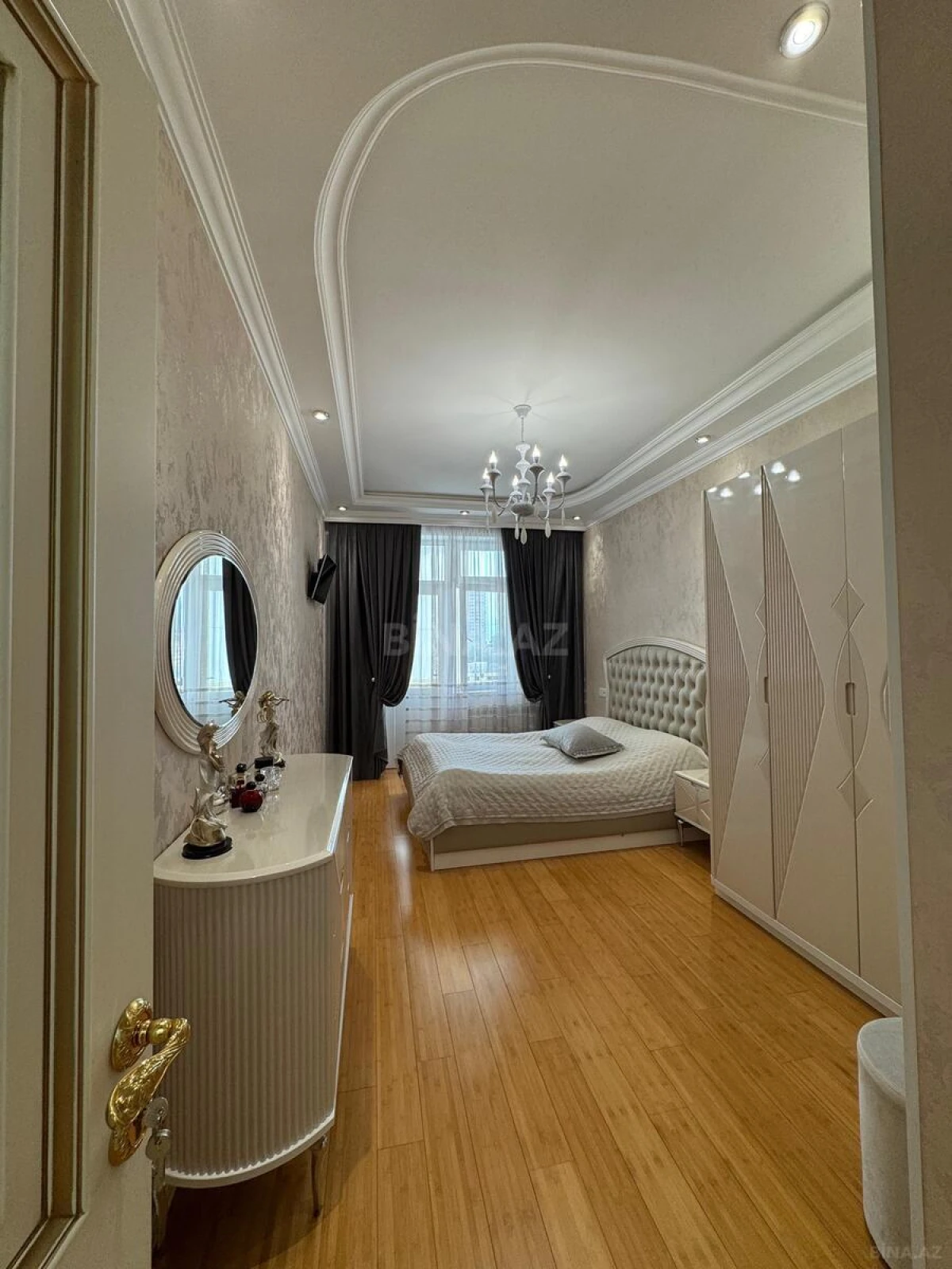 Satılır 2 otaqlı mənzil 72 m²