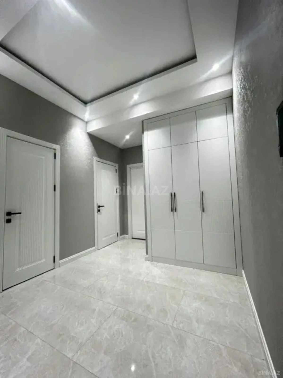 Kirayə verilir 2 otaqlı mənzil 80 m²