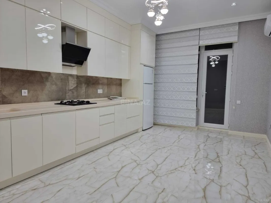Kirayə verilir 2 otaqlı mənzil 120 m²