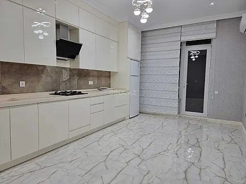 Kirayə verilir 2 otaqlı mənzil 120 m²