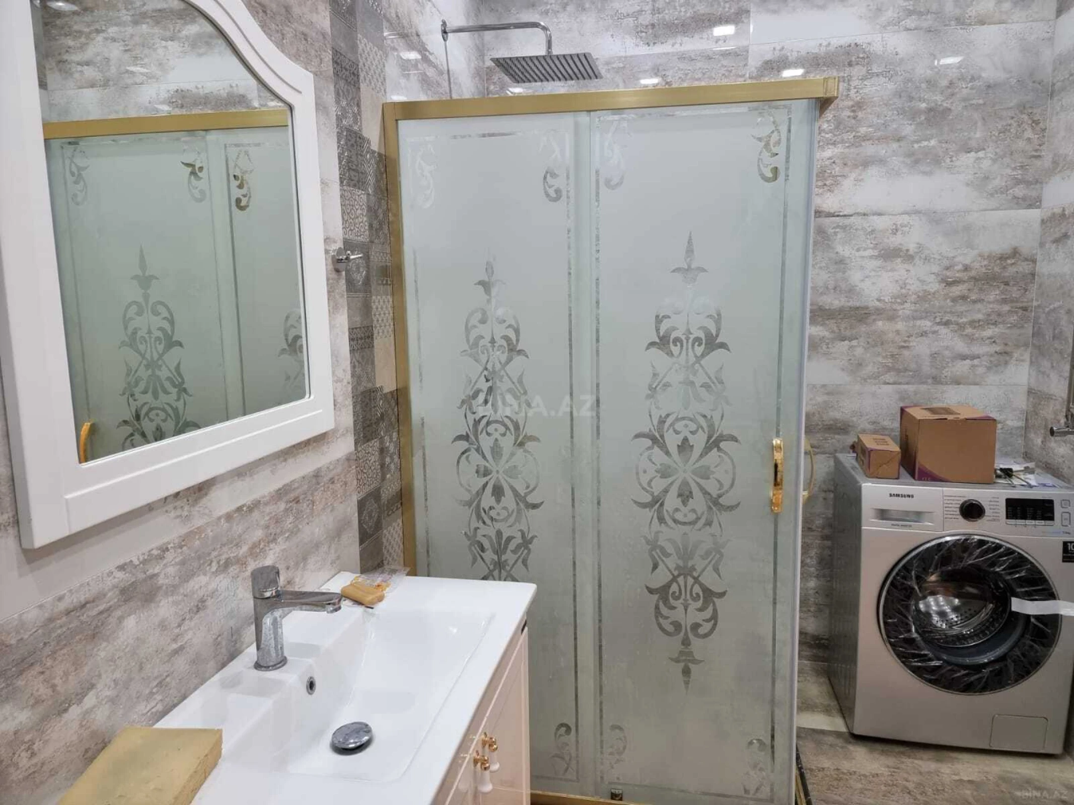 Kirayə verilir 2 otaqlı mənzil 120 m²
