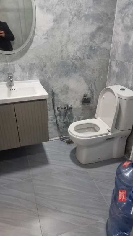 Kirayə verilir 2 otaqlı mənzil 65 m²