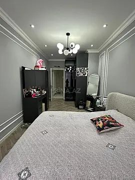 Satılır 4 otaqlı mənzil 192 m²