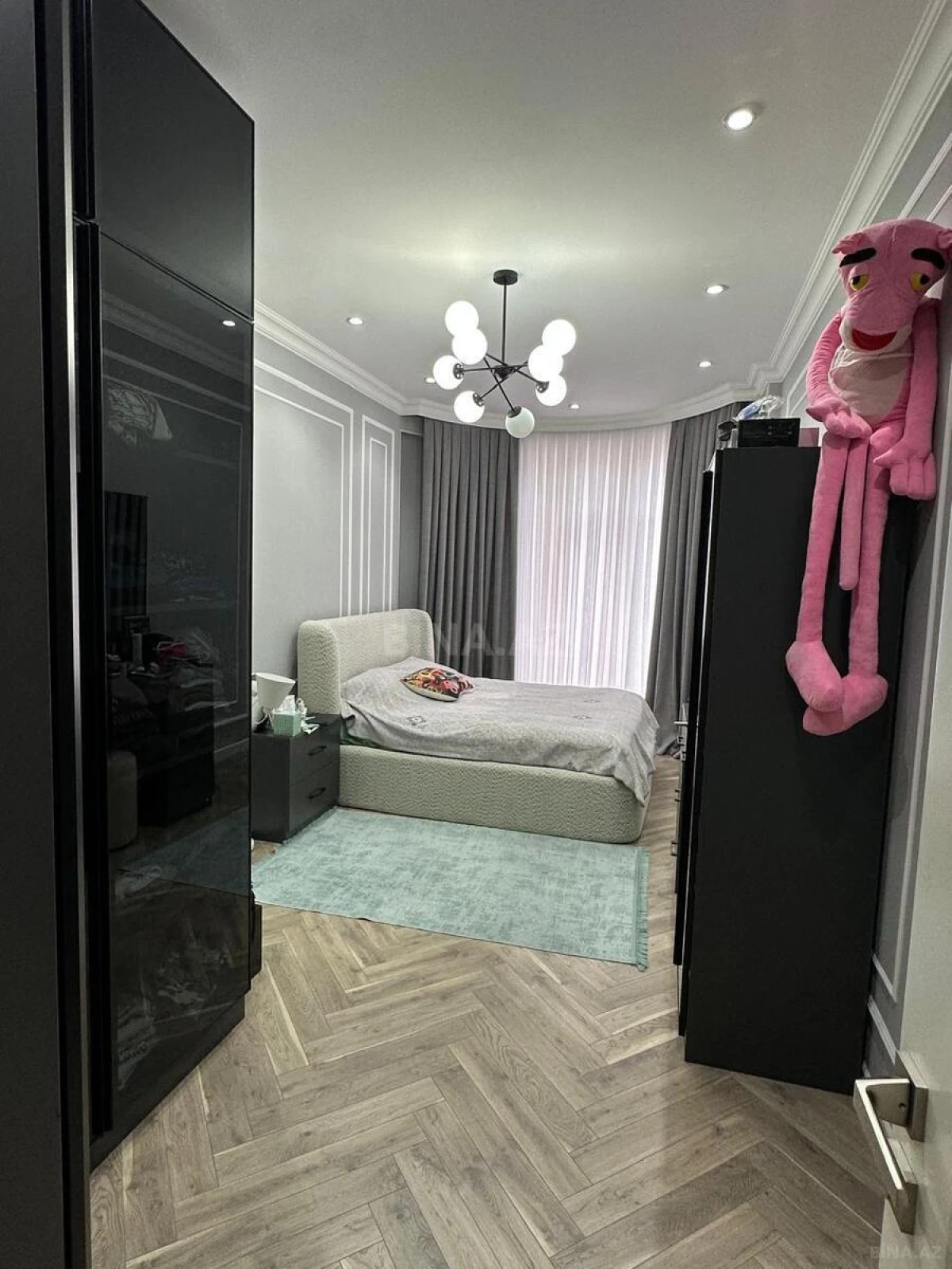 Satılır 4 otaqlı mənzil 192 m²