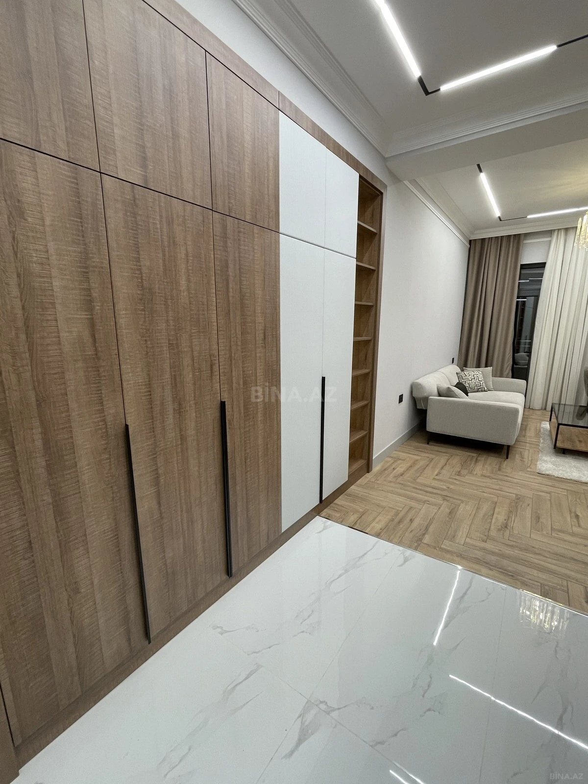 Kirayə verilir 2 otaqlı mənzil 70 m²