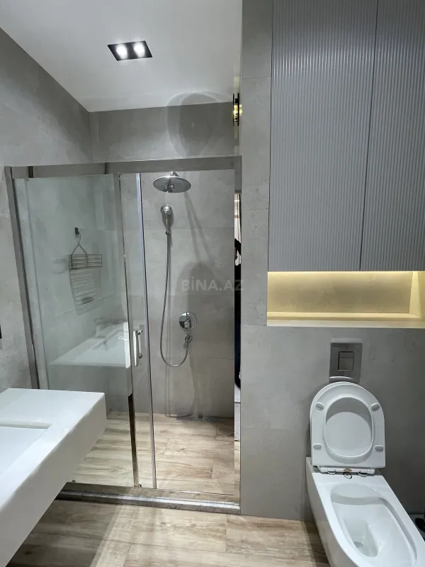 Kirayə verilir 2 otaqlı mənzil 70 m²