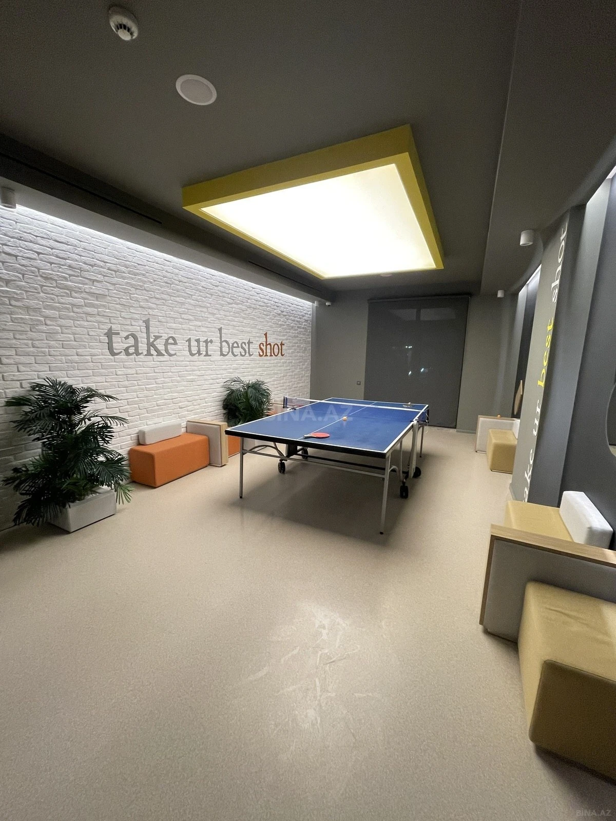 Kirayə verilir 2 otaqlı mənzil 70 m²