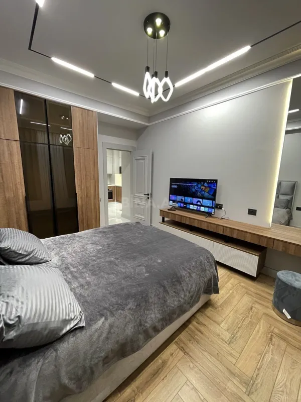 Kirayə verilir 2 otaqlı mənzil 70 m²