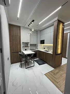 Kirayə verilir 2 otaqlı mənzil 70 m²