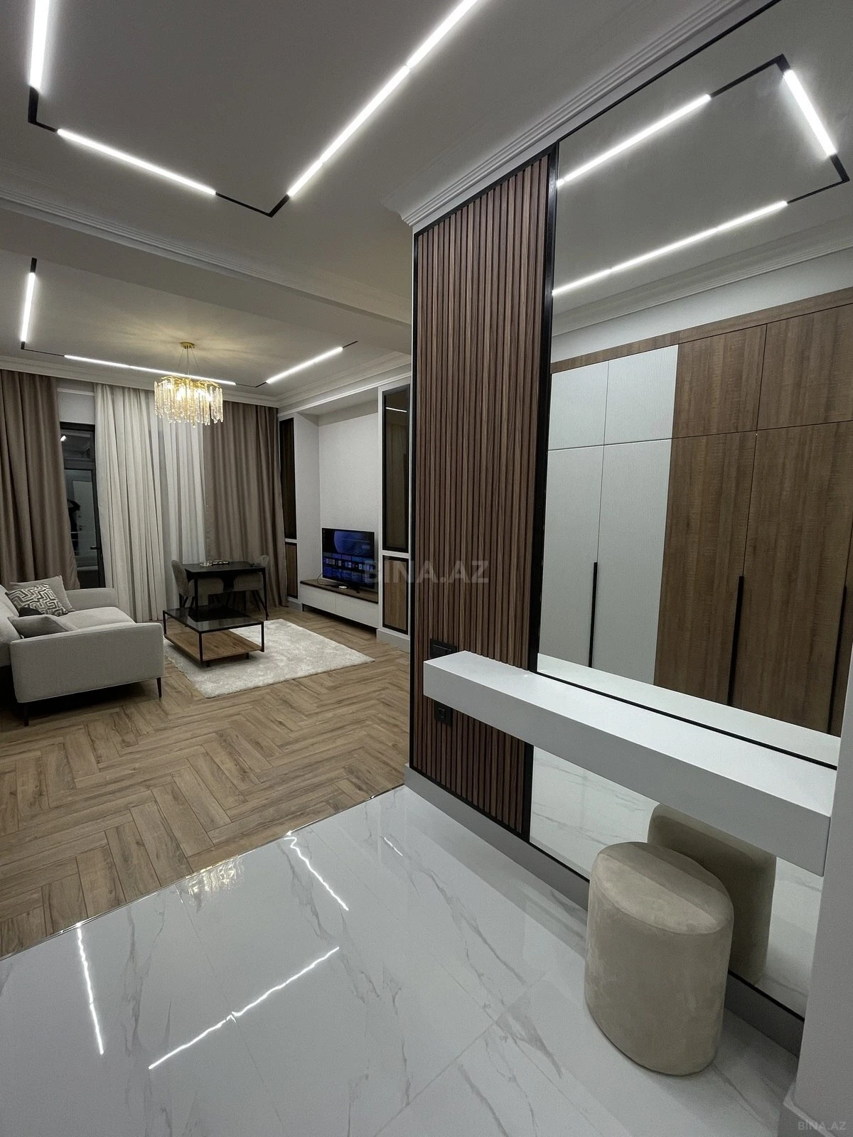 Kirayə verilir 2 otaqlı mənzil 70 m²