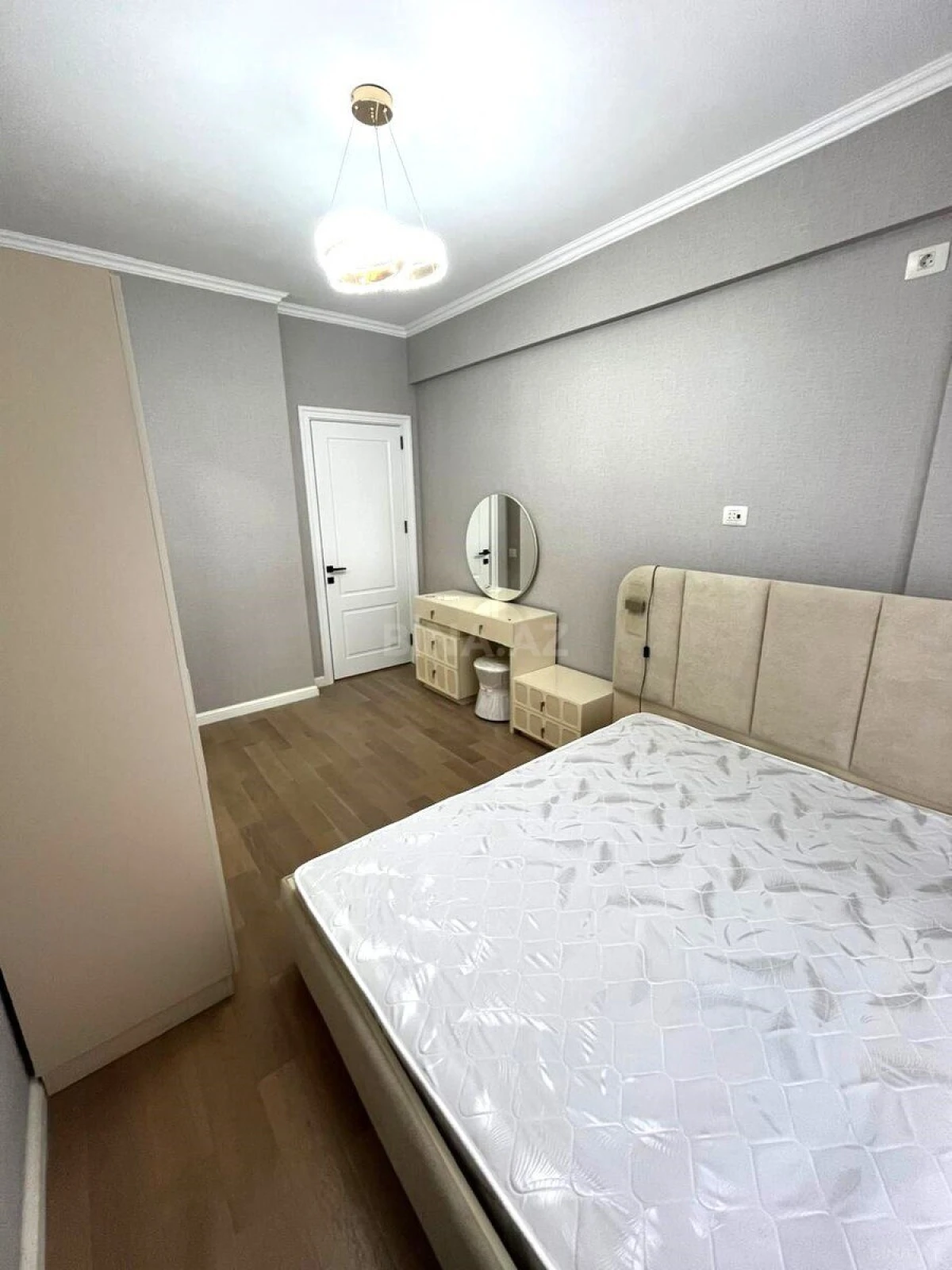 Kirayə verilir 2 otaqlı mənzil 62 m²