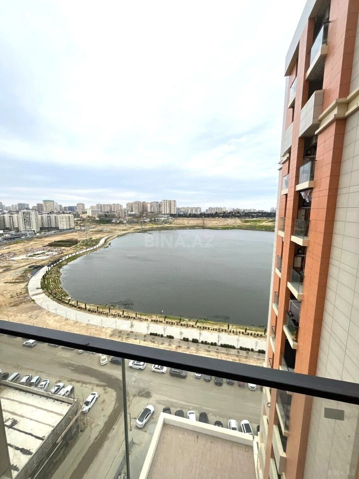 Kirayə verilir 2 otaqlı mənzil 62 m²
